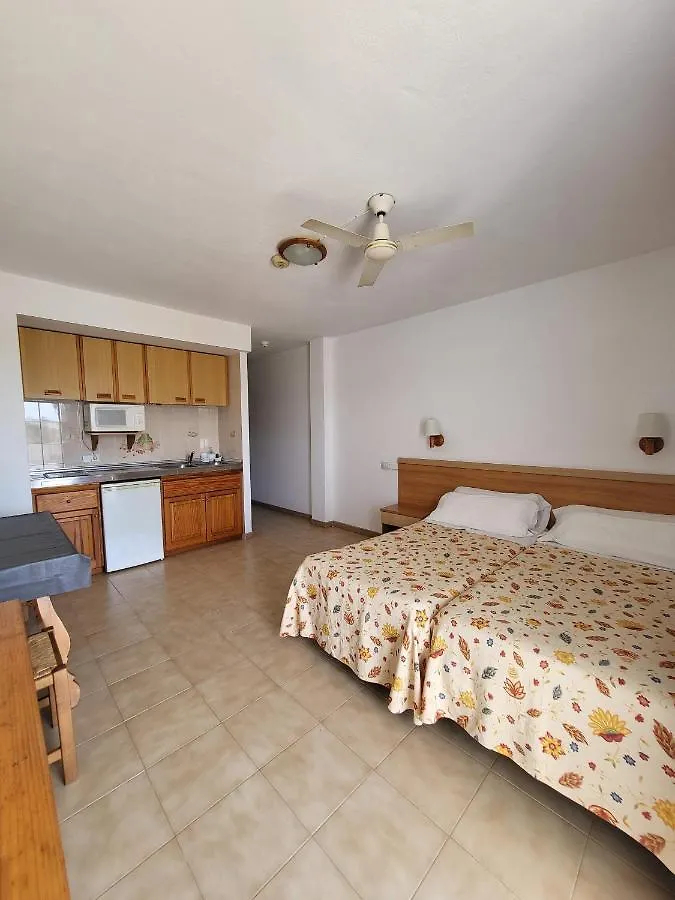 Apartamentos Mar Bella Es Cana 0*,
