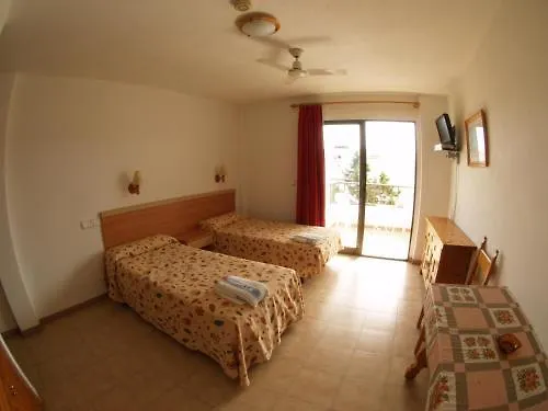 Apartamentos Mar Bella Es Cana 0*,